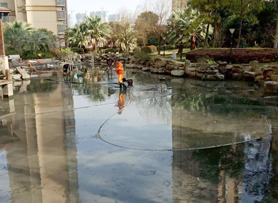 江安景观池淤泥清理